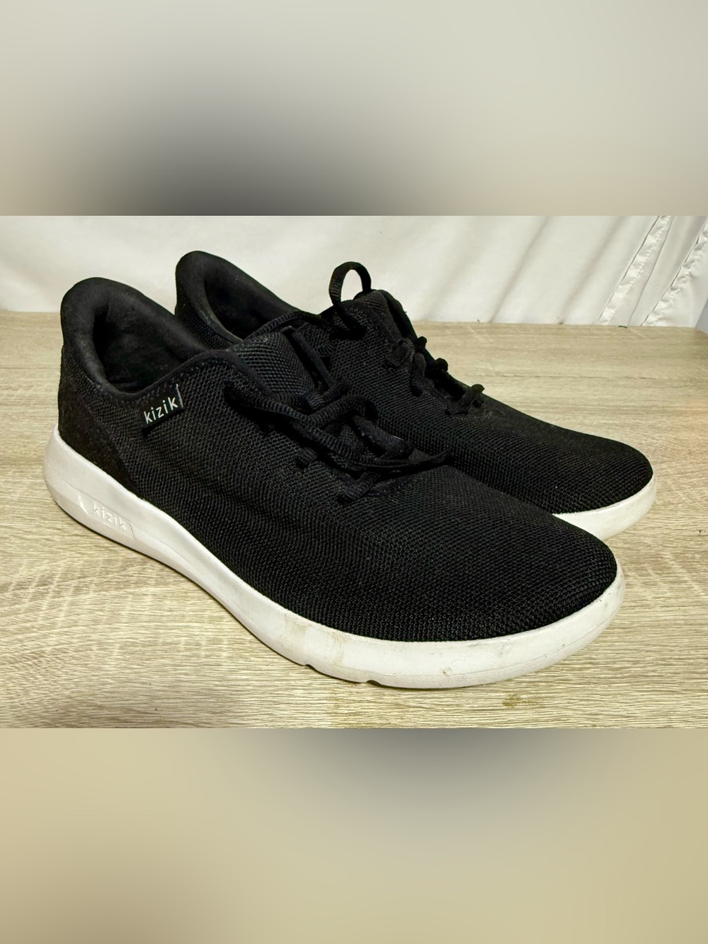 Kizik Madrid Black Knit Hands Free Sneakers Womens 8.5 W Mens 7 W